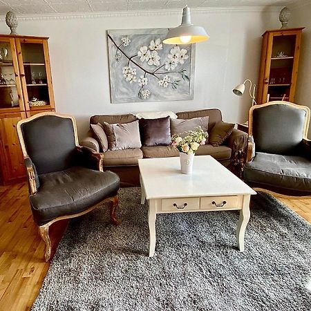 Gemuetliche Ferienwohnung Sagard Esterno foto