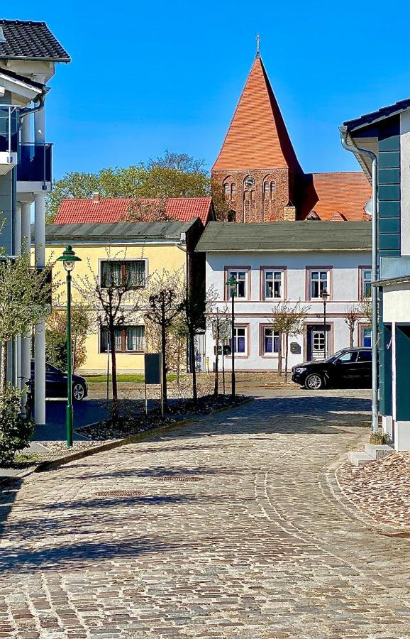 Gemuetliche Ferienwohnung Sagard Esterno foto