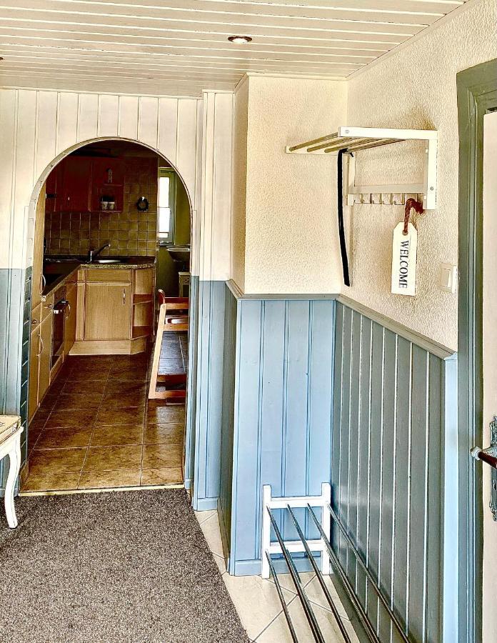 Gemuetliche Ferienwohnung Sagard Esterno foto