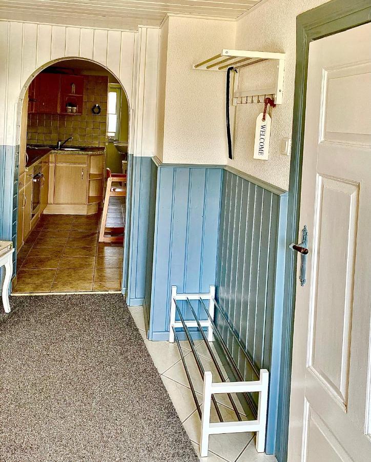 Gemuetliche Ferienwohnung Sagard Esterno foto